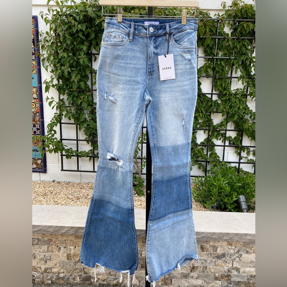 Ceros High Waist Flare Jeans